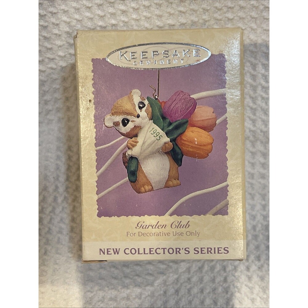 Hallmark Keepsake GARDEN CLUB Easter Ornament Christmas Chipmunk Flower Bouquet